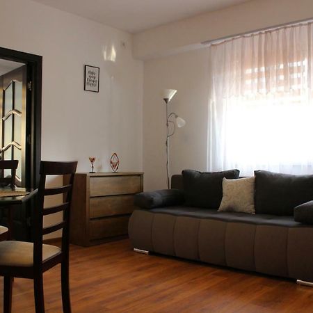 Still Apartament Craiova Eksteriør billede