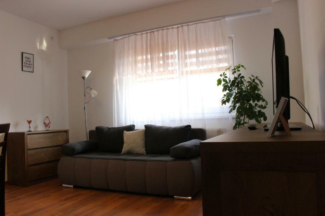 Still Apartament Craiova Eksteriør billede