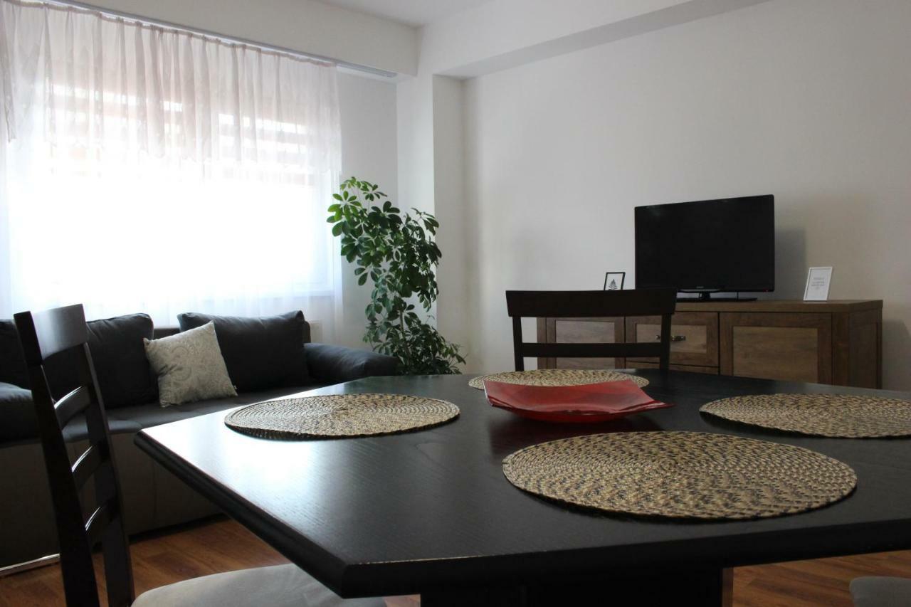 Still Apartament Craiova Eksteriør billede