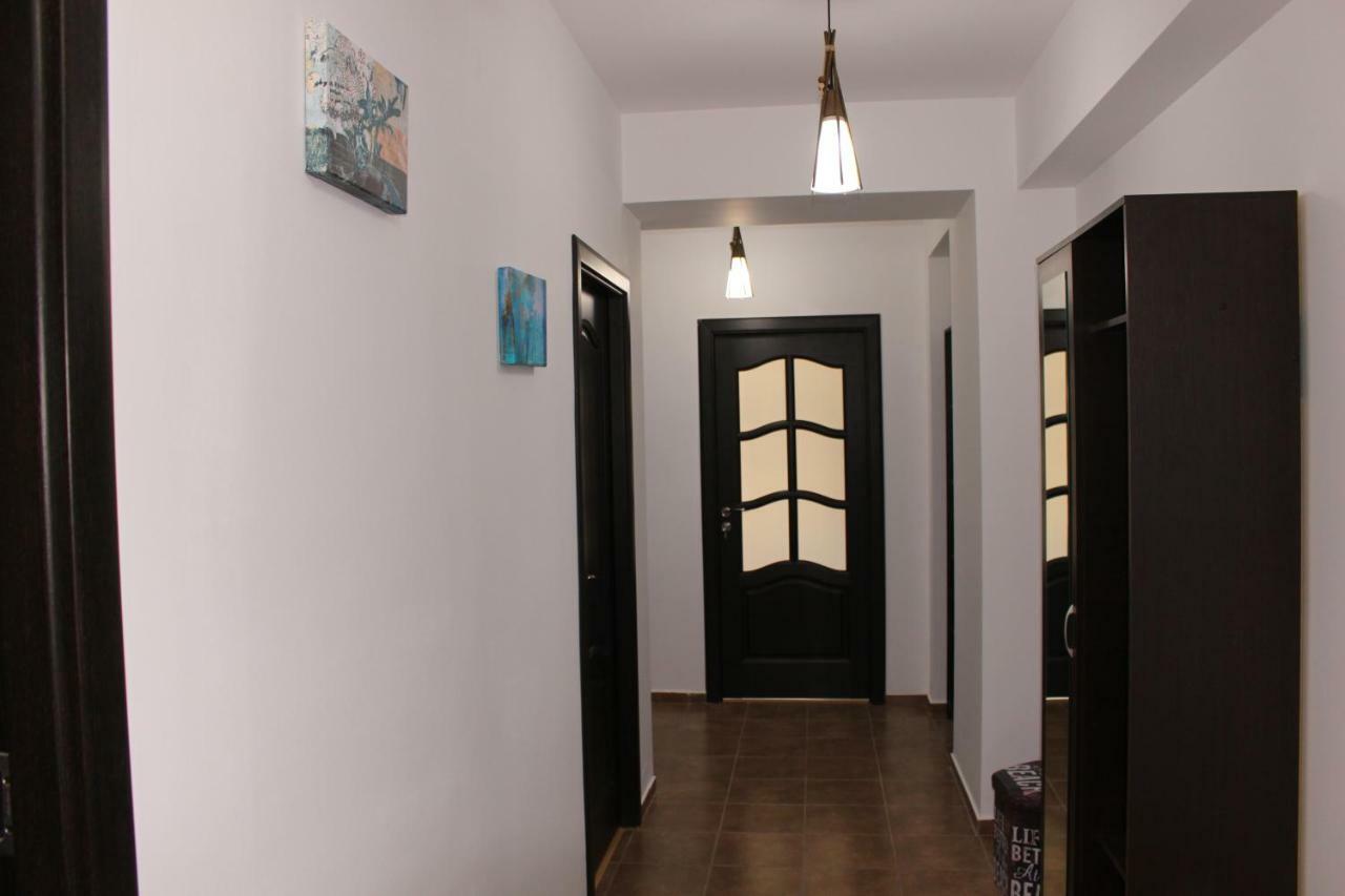 Still Apartament Craiova Eksteriør billede